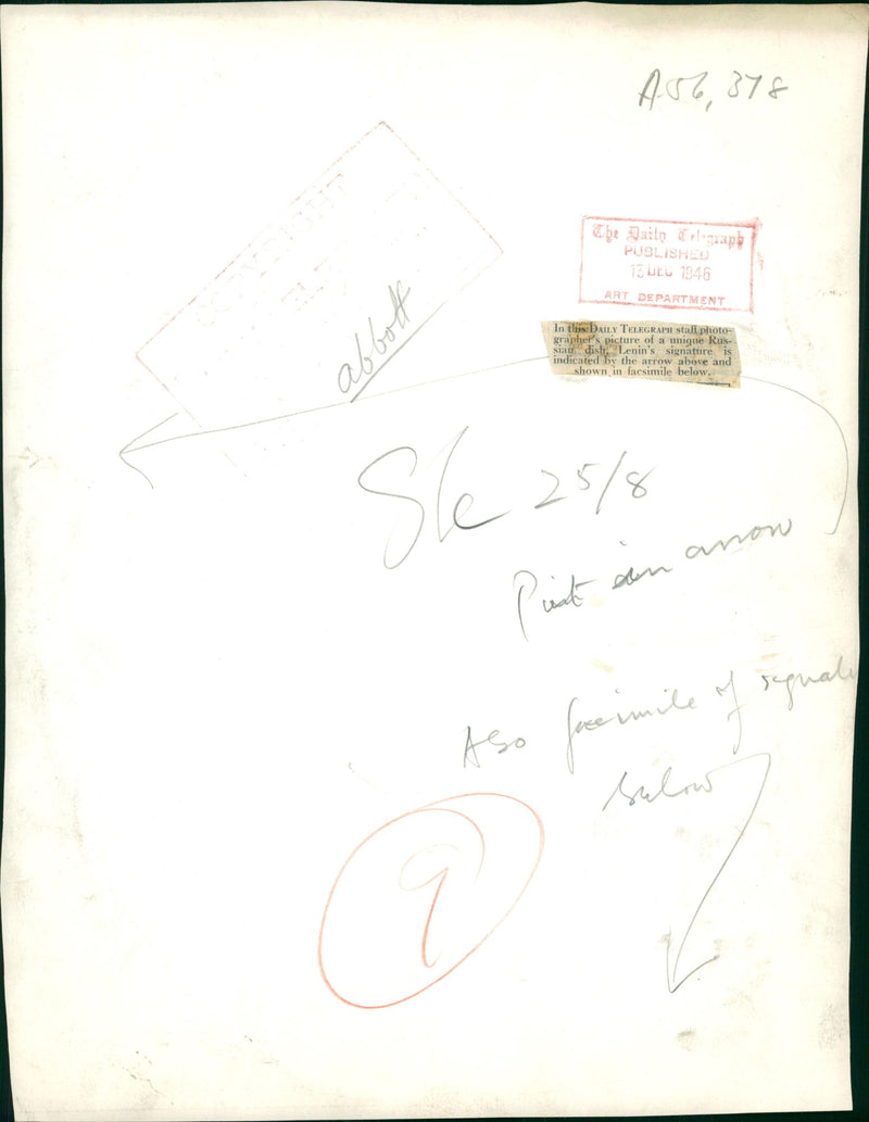 Russian Dish with Linen signature - Vintage Photograph