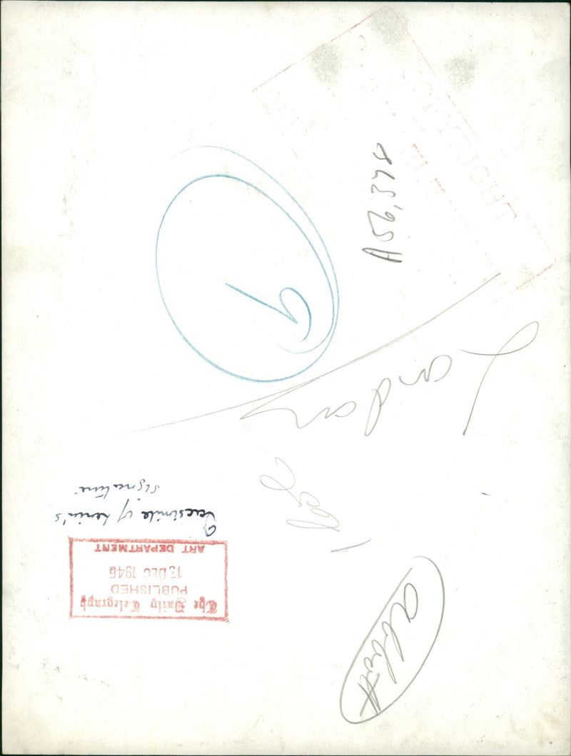 Russian Dish with Linen signature - Vintage Photograph