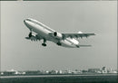 Aircraft: A 300 Airbus - Vintage Photograph