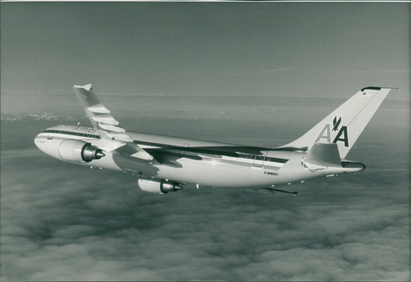 Aircraft: A 300 Airbus - Vintage Photograph