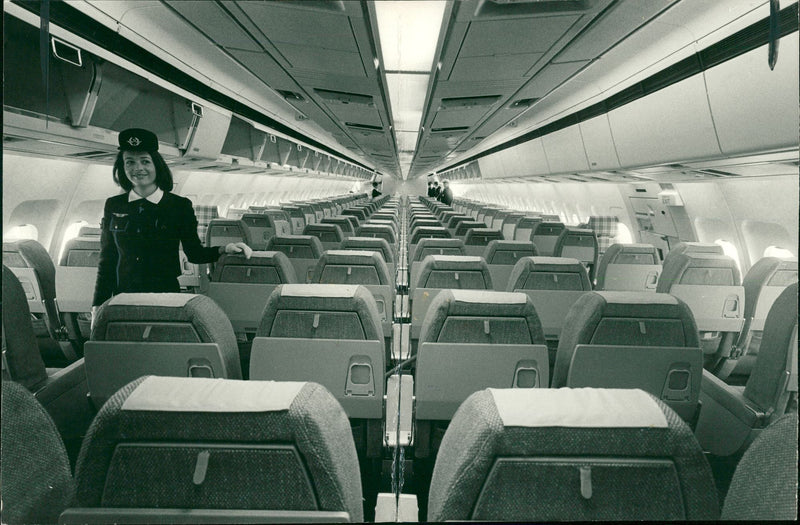 Aircraft: A 300 Airbus - Vintage Photograph