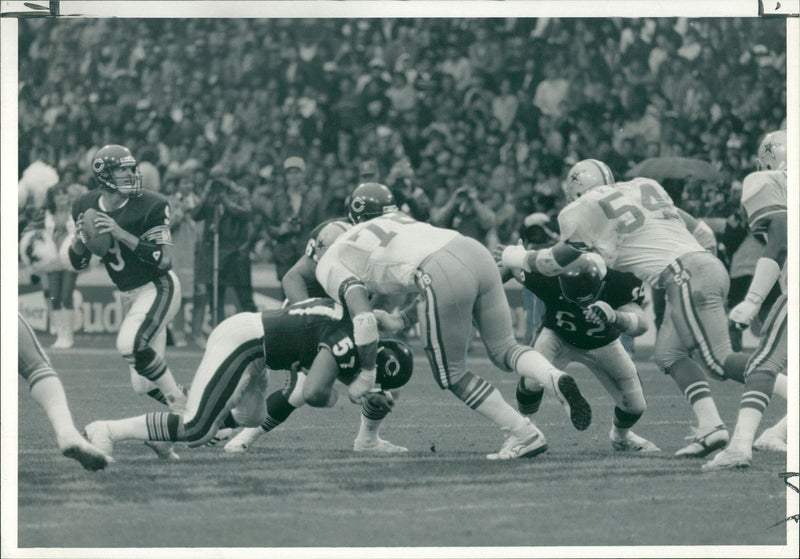 American football player Jim McMahon, Chicago Bears - Vintage Photograph