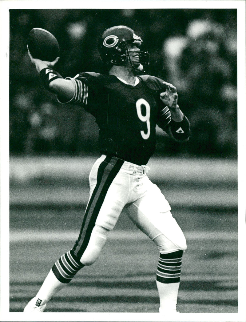 American football player Jim McMahon, Chicago Bears - Vintage Photograph