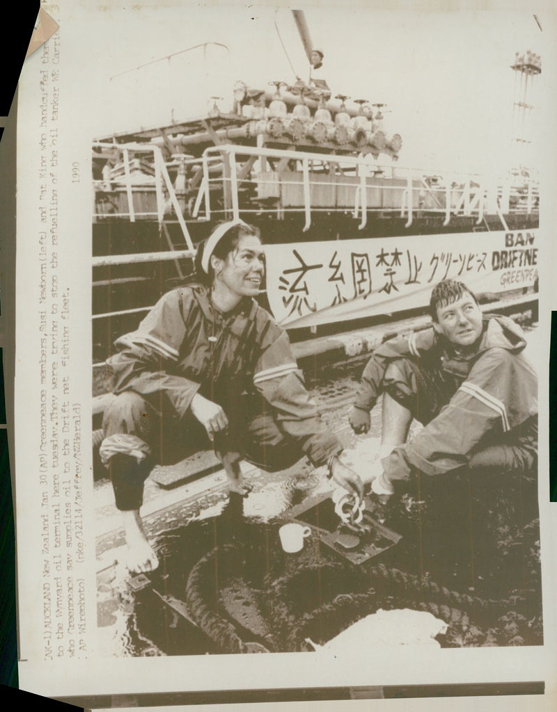 Greenpeace protesters trying to stop the refuelling of the oil tanker - Vintage Photograph