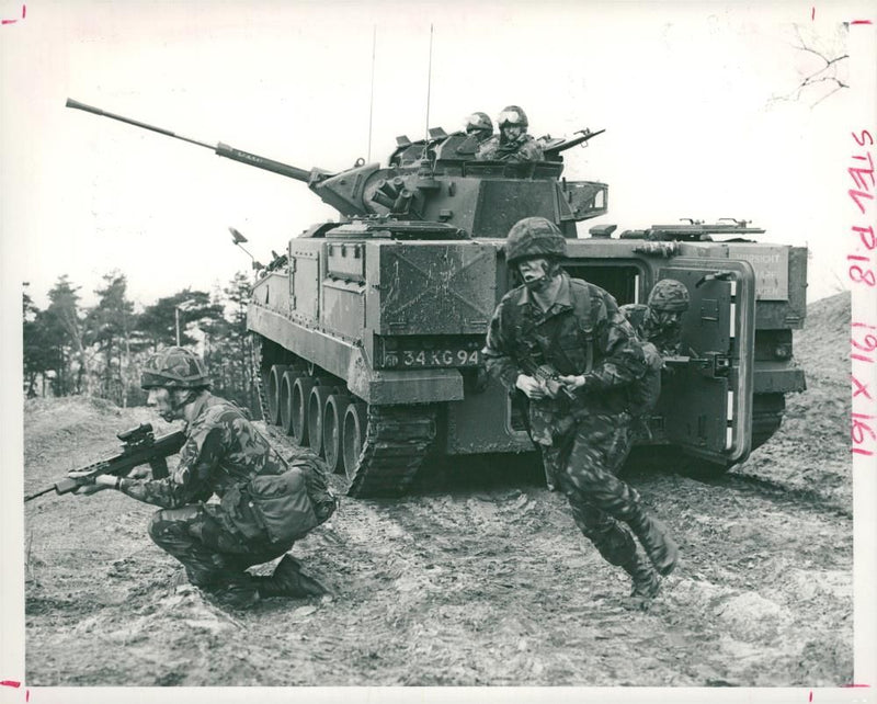 NATO Intergovernmentadefence ist warrior ein bewegliches gepanzertes mehrzweckfahzeug.l organization. - Vintage Photograph