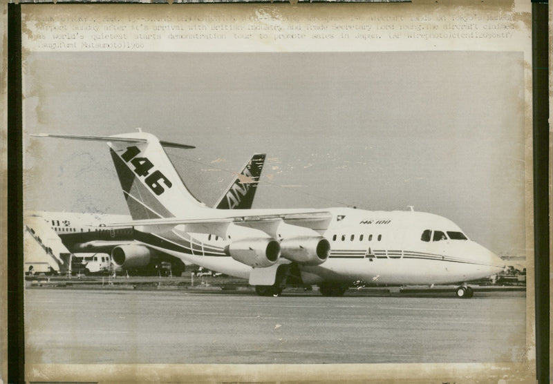 Airlines bae 146. - Vintage Photograph