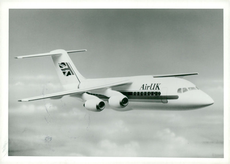 Airlines bae 146. - Vintage Photograph