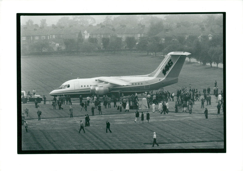 Airlines bae 146. - Vintage Photograph