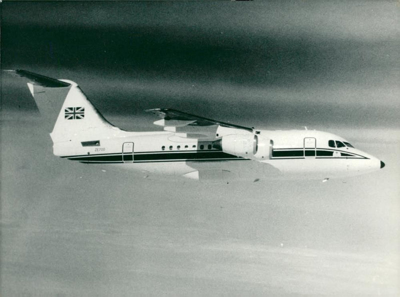 Airlines bae 146. - Vintage Photograph