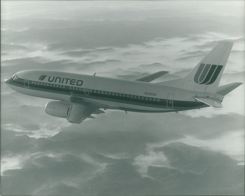 Aircraft: United Airlines - Vintage Photograph