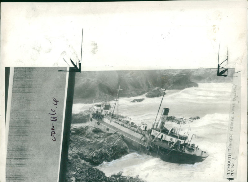 hemsley 1,1,178 tons a coastal tanker thought to be the oldest ship. - Vintage Photograph