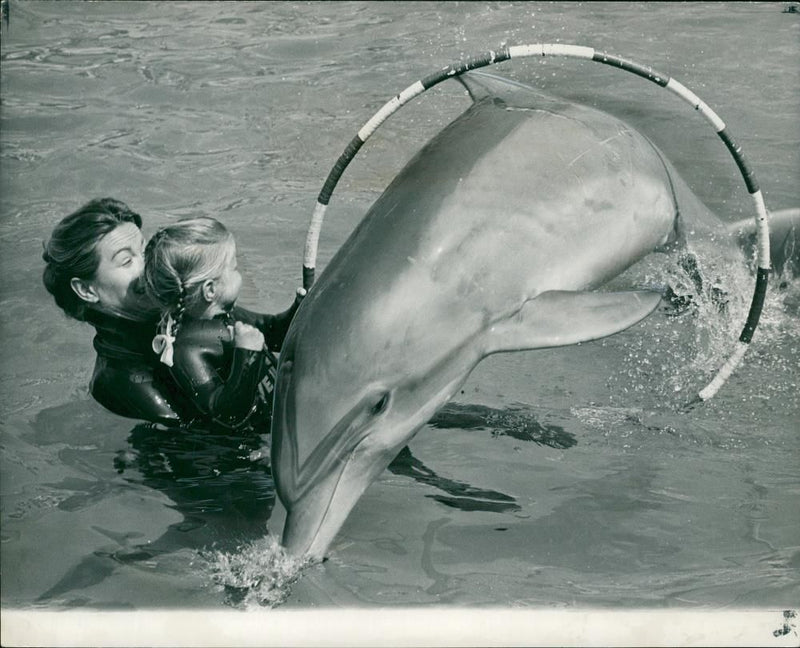 Three year old margaret bivens and her mother. - Vintage Photograph