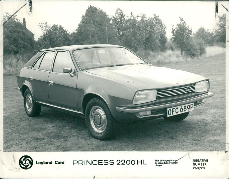 Austin Cars,Princess HL 2200. - Vintage Photograph