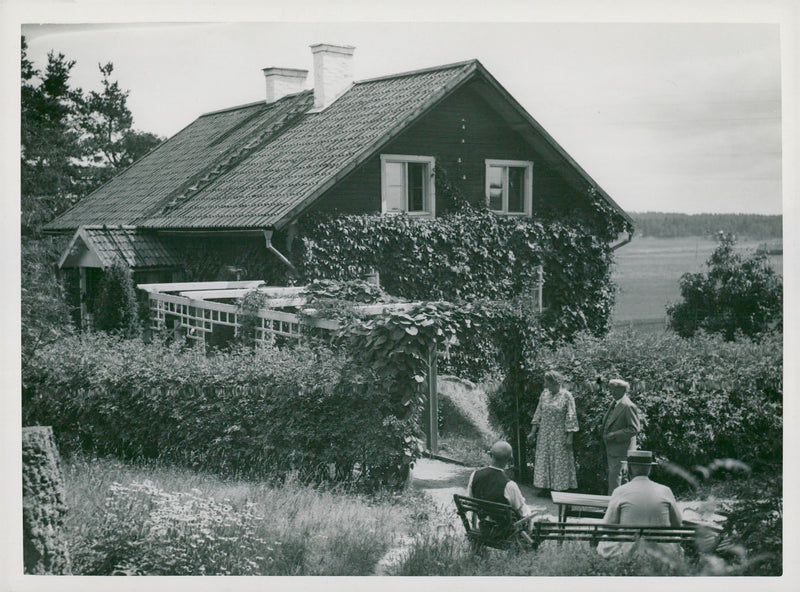 JUBILEUM HOSTSOL SOARE CABARET CONCERT HALLS SWEDEN STALIN - Vintage Photograph