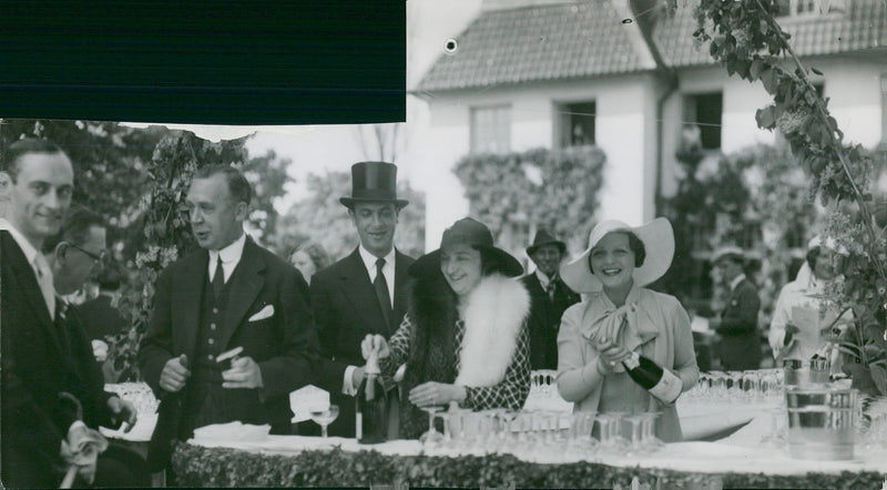 JUBILEUM HOSTSOL SOARE CABARET CONCERT HALLS SWEDEN STALIN - Vintage Photograph