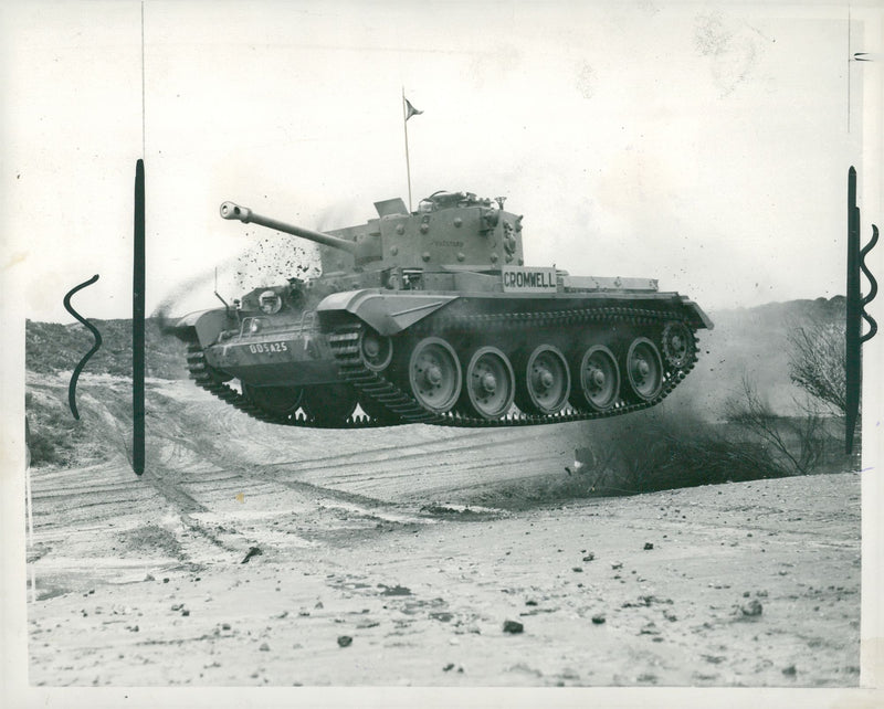 tanks : cromwell . - Vintage Photograph