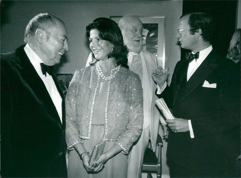 American jazz musician Woody Herman in concert with the Swedish king parade during the gala dinner at the Oscar Theater. - Vintage Photograph