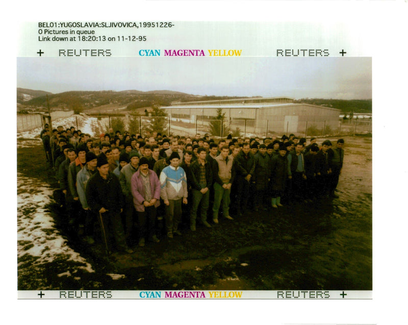 1995 MOSLEM SOLDIERS WHO FLED FROM SREBRENIC MILOS CVETKOVIC WRITER COUNTRY - Vintage Photograph