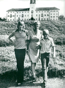 English writer Denis Hills's wife Ingrid Hills together with the children Hansen and Johnnie Hills in Kampala. - Vintage Photograph