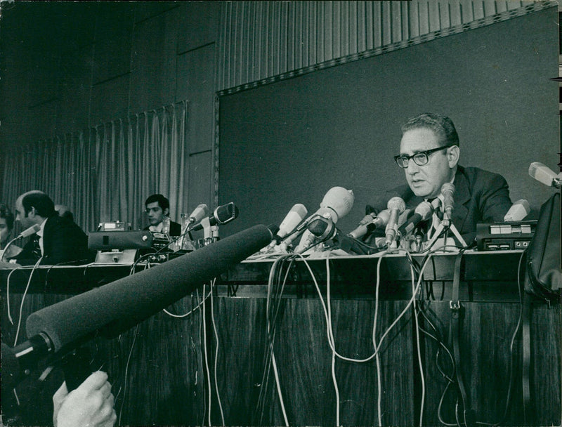 Henry Kissinger in the press conference on the Vietnam War - Vintage Photograph