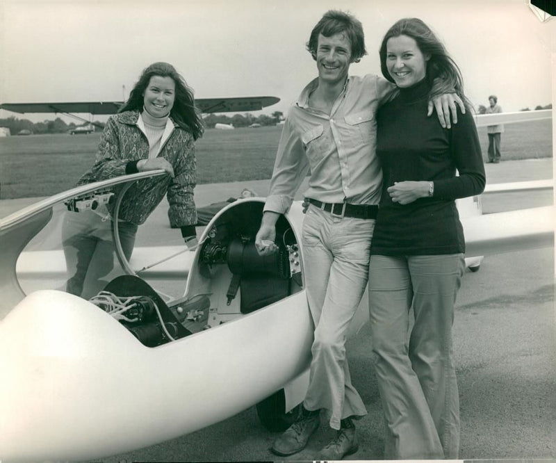 Bernard Fitchett, Deirdre Reeves and Susan - Vintage Photograph