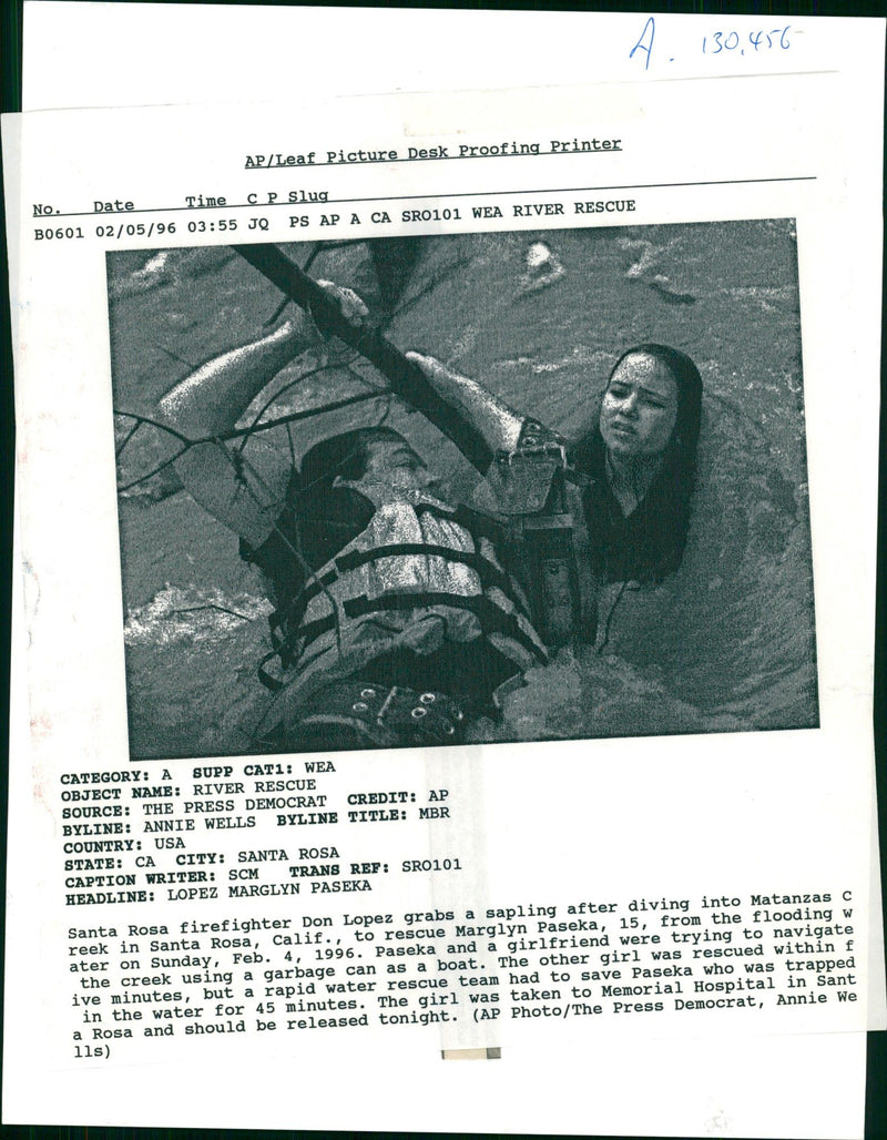usa floods 1995: river rescue - Vintage Photograph