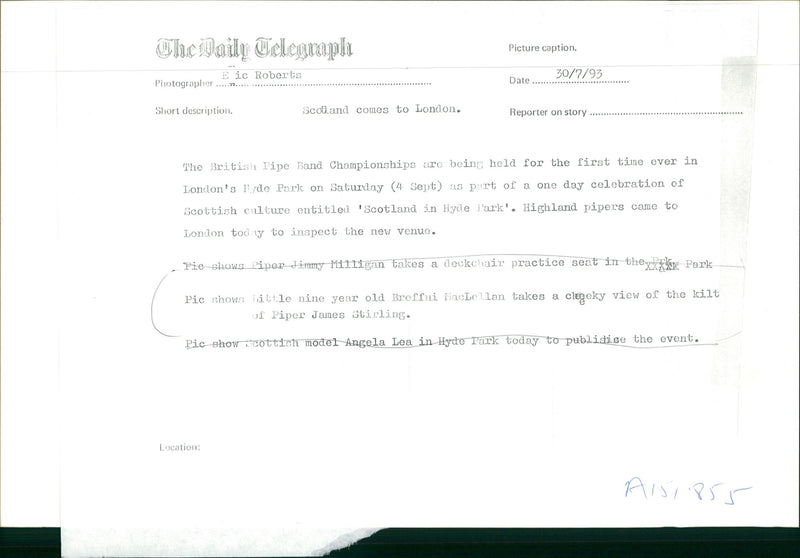 musical instruments bag pipes: scotlands comesto london. - Vintage Photograph