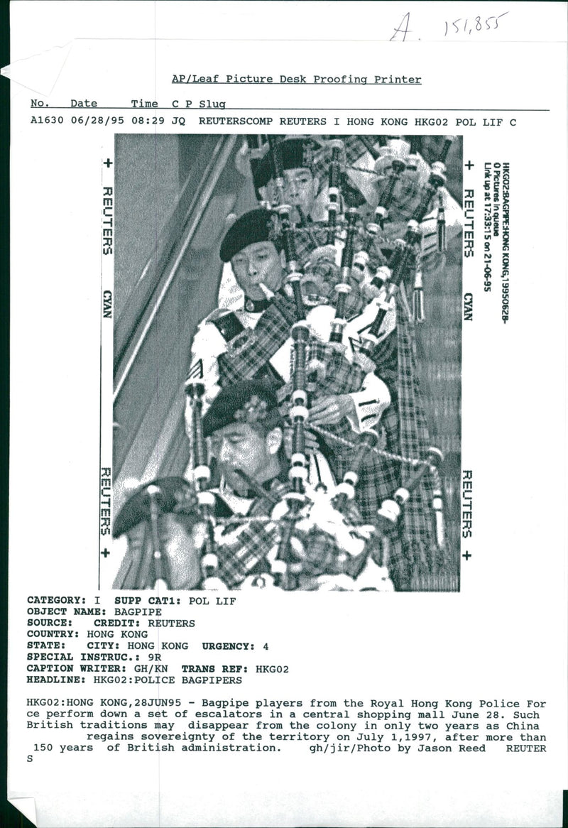 musical instruments bag pipes: bagpipe. - Vintage Photograph