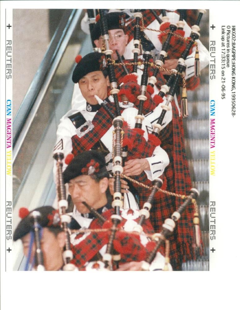 musical instruments bag pipes: bagpipe. - Vintage Photograph