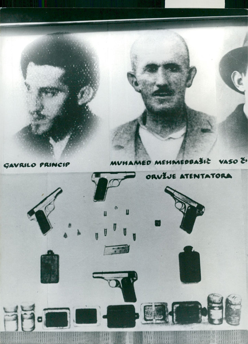 The murderer and his boss as well as guns and homemade bombs at the show at the Princep Museum - Vintage Photograph