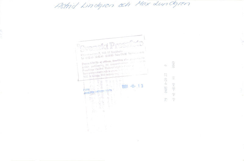 The Swedish writer Max Lundgren received the Astrid Lindgren Prize together with himself Astrid Lindgren at his side. - Vintage Photograph