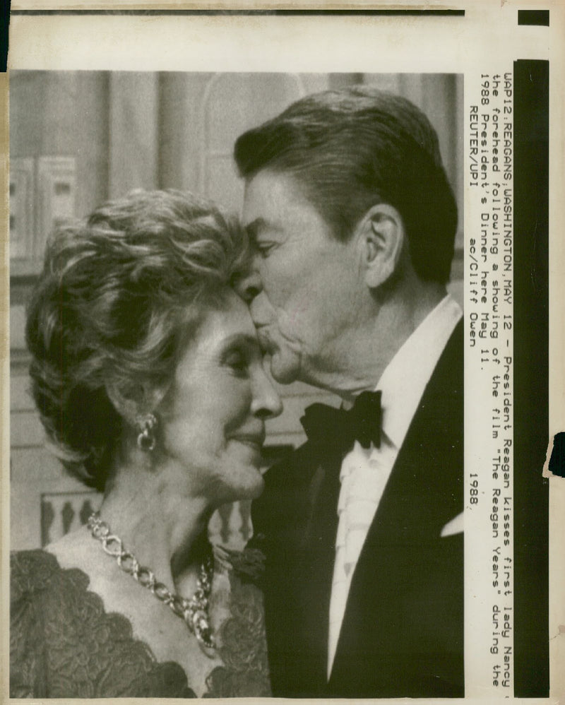 Nancy Reagan. - Vintage Photograph