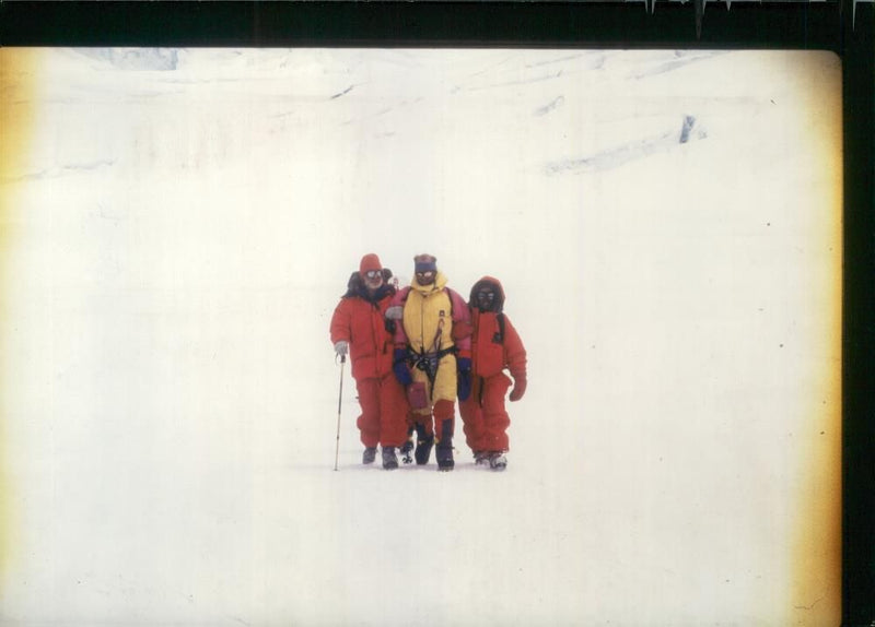 Everest expedition. - Vintage Photograph