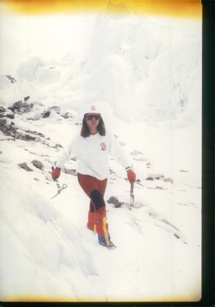 Everest expedition with rebecca smith. - Vintage Photograph