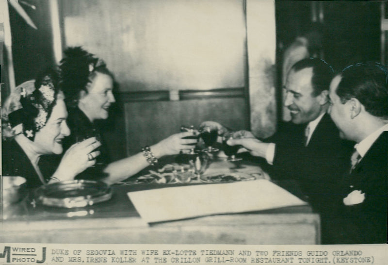 Prince Jaime, Duke of Segovia, bowls with his spouse Carlotta Thiedmann. - Vintage Photograph