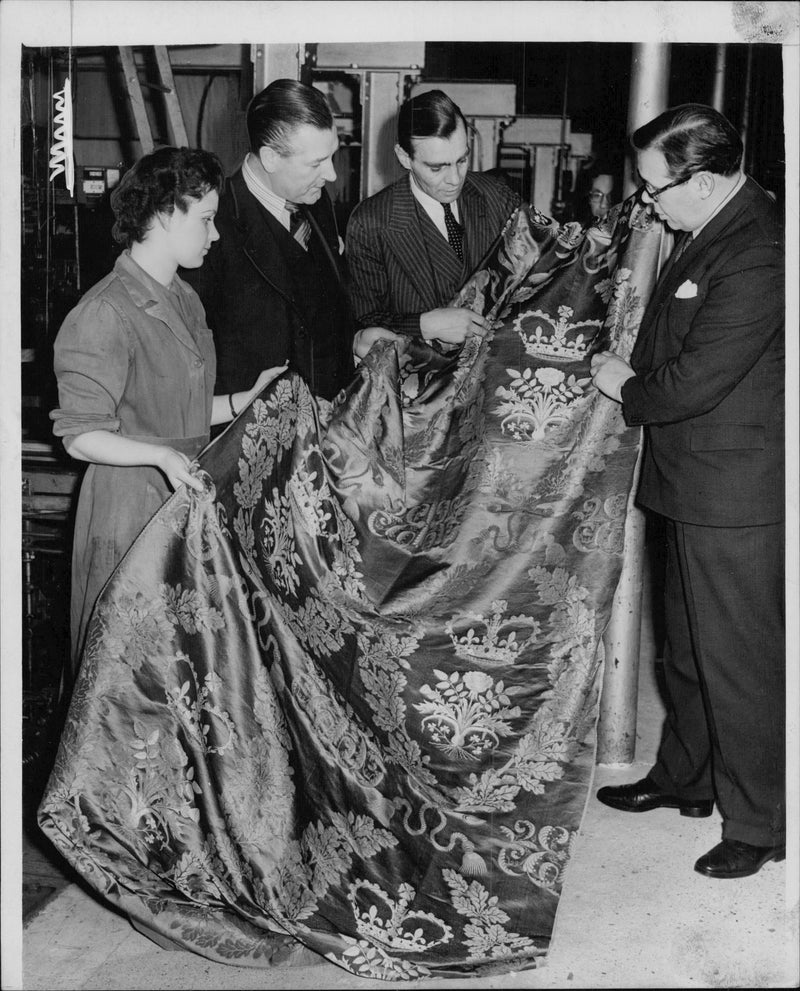 Elizabeth II AND A coronation fabric which will be used for balcoy frontals. - Vintage Photograph