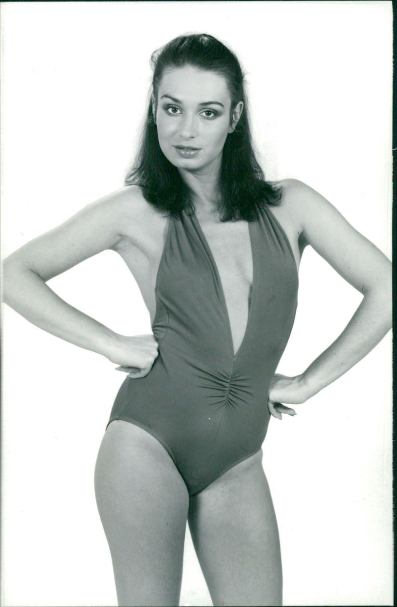 Alison Worth:British Actress and model. - Vintage Photograph