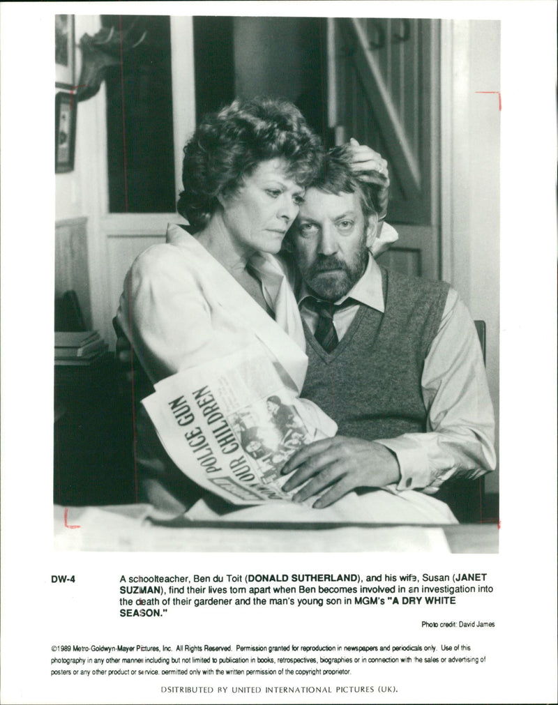 Donald Sutherland Canadian actor and His wife Janet Suzman. - Vintage Photograph