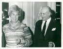 1972 LLOYDS UNDERWRITER RECEPTION THE SAVOY HOTEL LONDON GZA LADY - Vintage Photograph