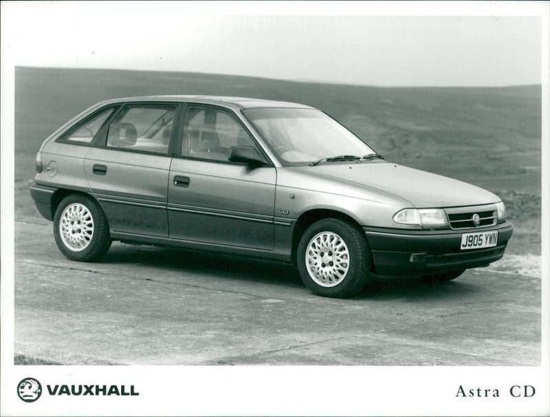 Vauxhall Motor Car: Astra CD - Vintage Photograph