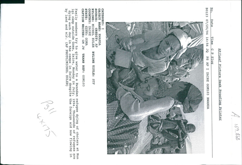 Rwanda War: Rwandan Refugees. - Vintage Photograph