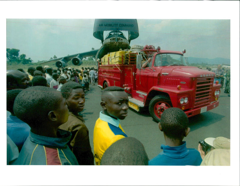 Rwanda War: Rwandan Refugees. - Vintage Photograph