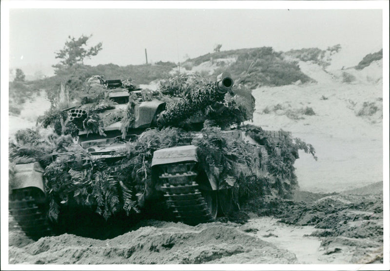 Chieftain Maw battle tank. - Vintage Photograph