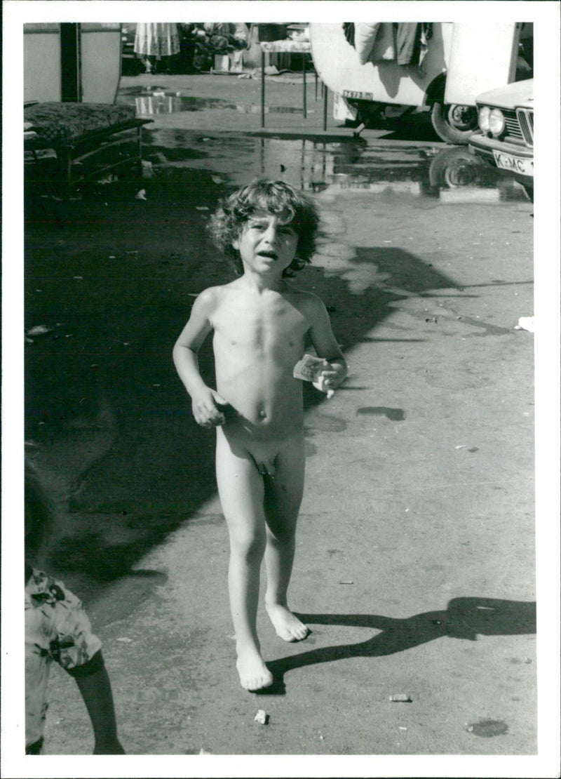Yuedslavia Refugees: - Vintage Photograph