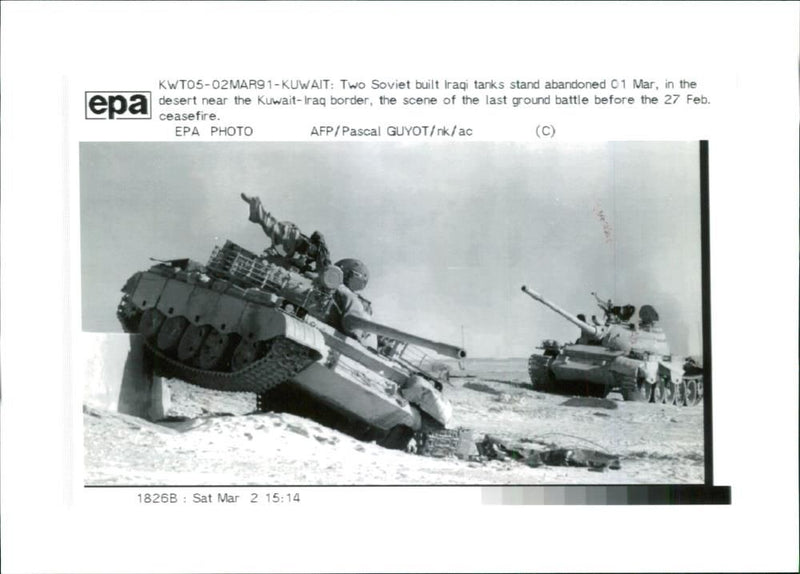 Iraq bombing:two soviet built iraqi tanks. - Vintage Photograph