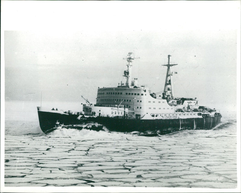 Ship lenin:The russian ice breaker. - Vintage Photograph