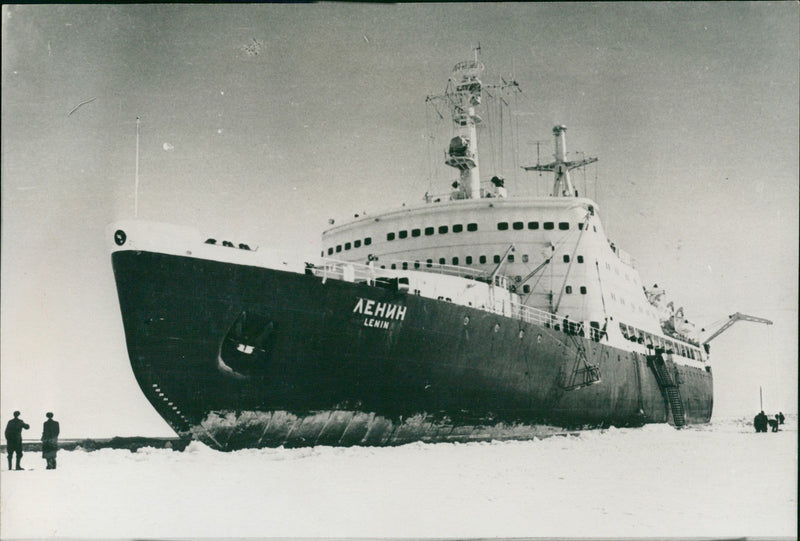 Ship lenin: - Vintage Photograph