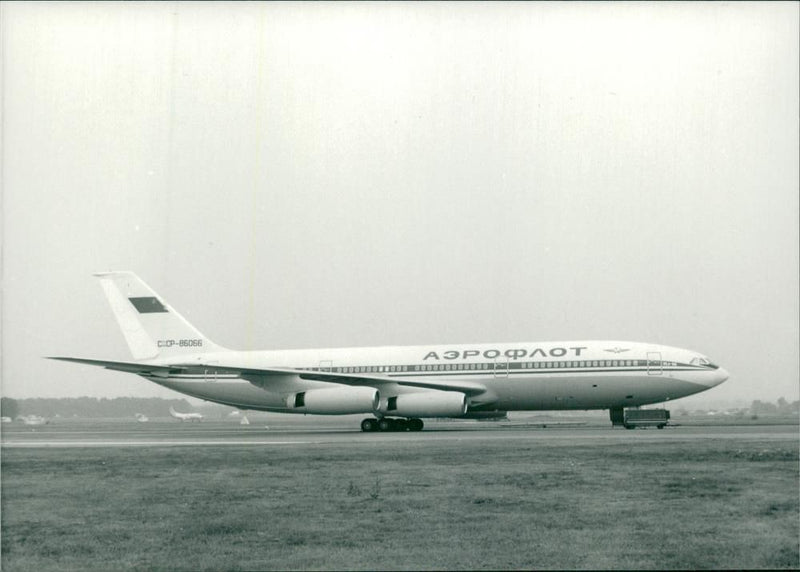 Aircraft:The first wide bodied airliner ilyushin 86. - Vintage Photograph