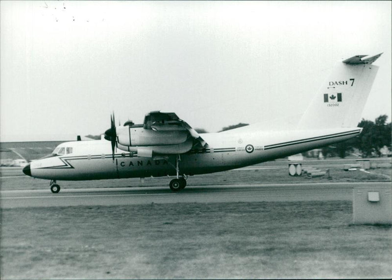 de Havilland Canada:dash 7.50 scat stol airliner. - Vintage Photograph