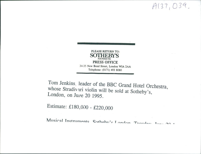 Musical instruments violine:tom jenkin leader of the BBc - Vintage Photograph